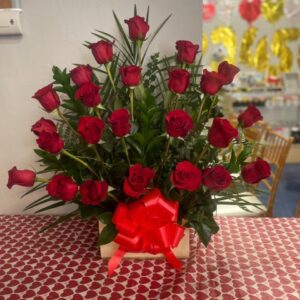 18 Roses Fam Flower Arraignment ( FFAR18 )