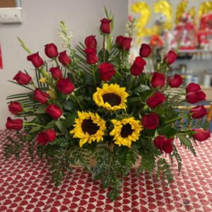 24 Rosas Fam Flower Arrangement + Sunflower ( FASF24 )