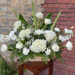 White Flower Arrangement ( FAWH )